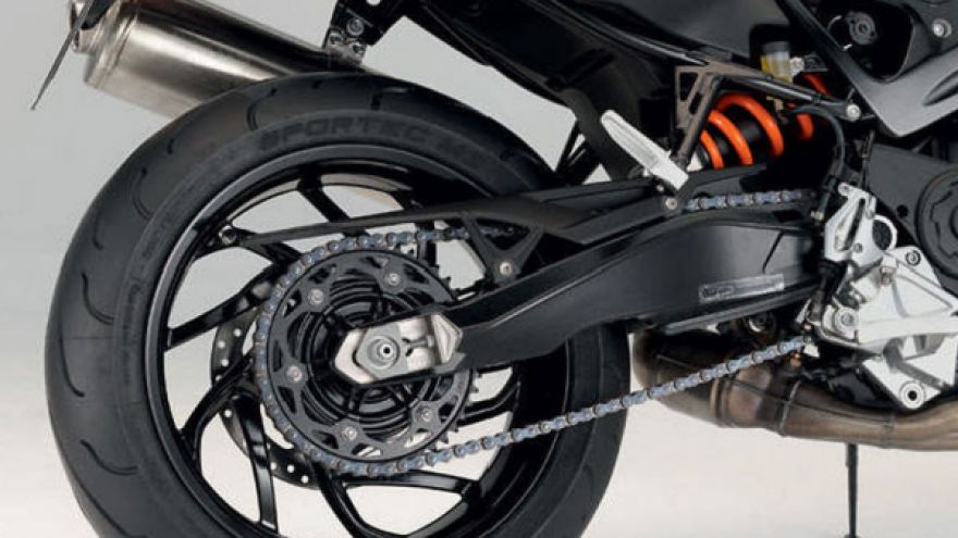 Így tisztítsd a motorod láncát